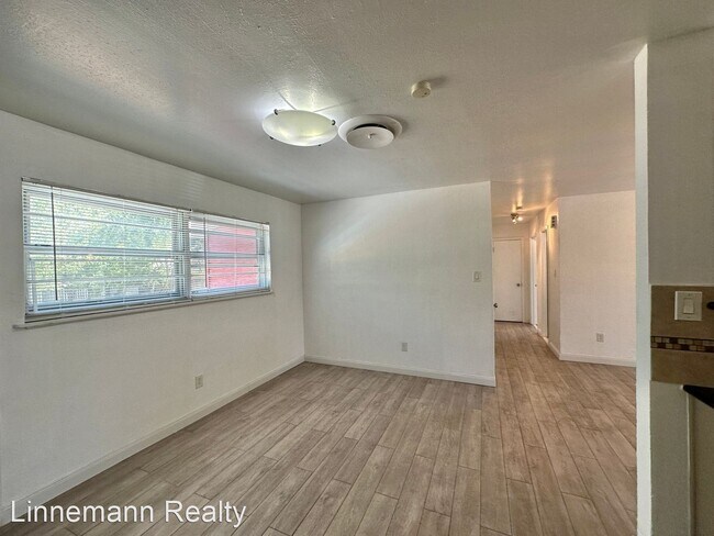 Building Photo - 3 br, 1.5 bath House - 707 S. 13th St
