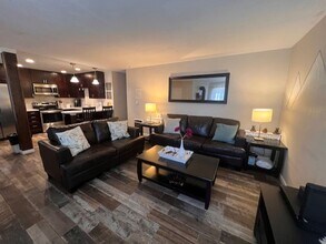 Building Photo - Newly Remodeled 2-Bedroom, 2-Bathroom Downstairs Unit in the Heart of Town!