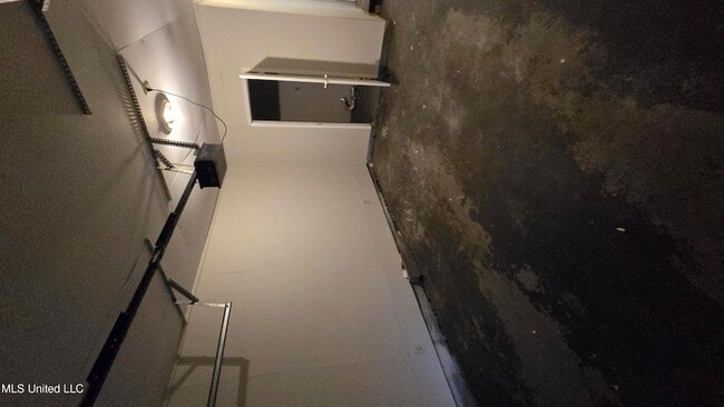 Building Photo - 512 Woodward Ave