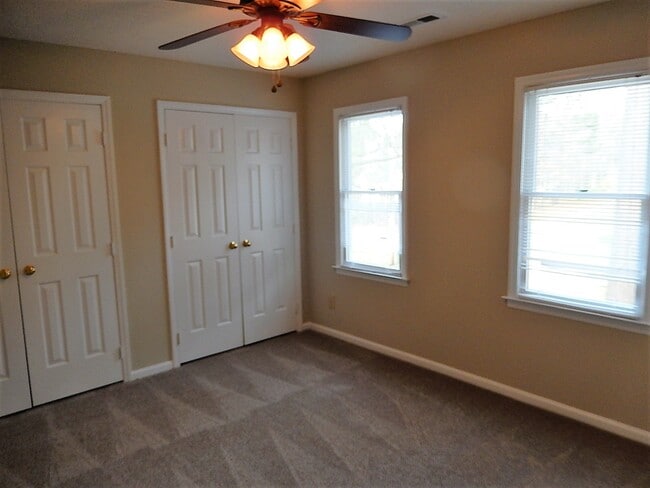 Building Photo - 502 Tyler Run Dr
