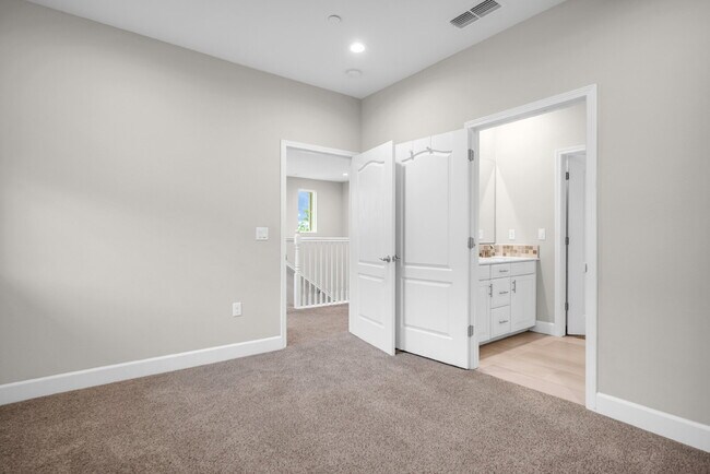 Building Photo - Available now | 3 bedroom + office | 3 full bath | Solar