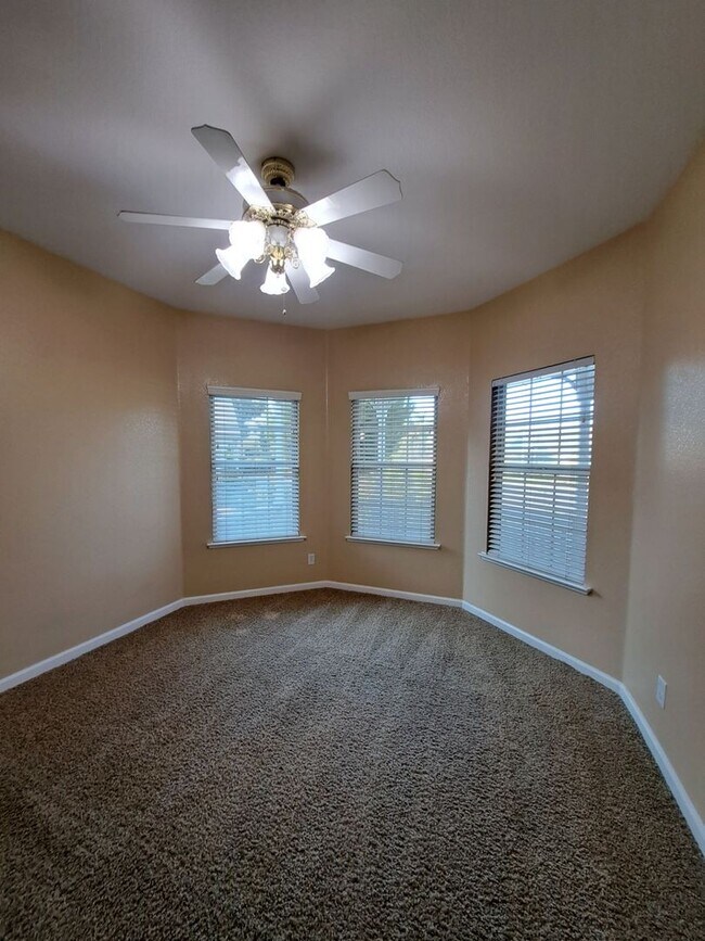 Building Photo - Move in Special: Half OFF your 1st Month's Rent! Elegant 4 Bedroom Home w/ Upstairs Loft Move in ...