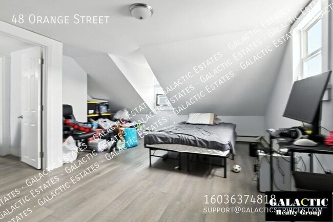 Building Photo - 48 Orange St