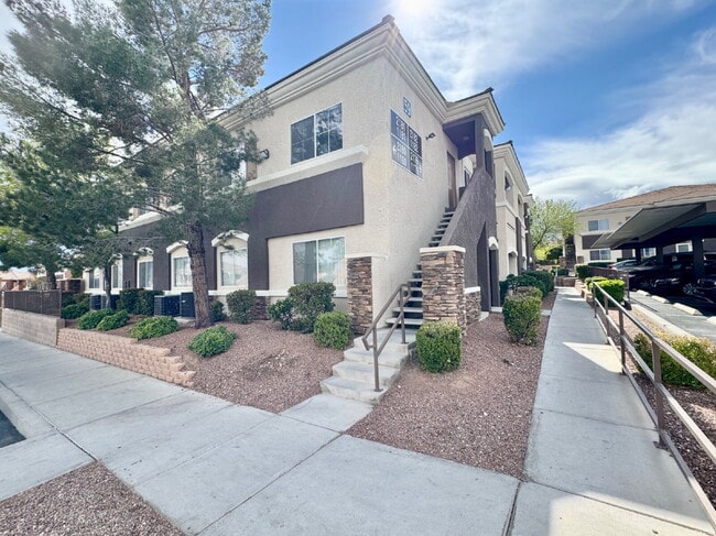 Building Photo - DOWNSTAIRS CONDO | GATED COMMUNITY | CENTENNIAL HILLS | UPDATED 3 BEDROOM