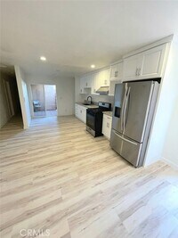 Building Photo - 3374 Fashion Ave