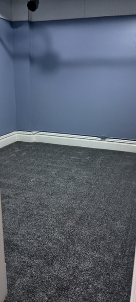 Building Photo - 617 Market St