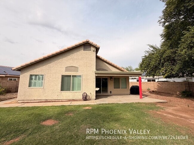 Building Photo - 8461 W Audrey Ln