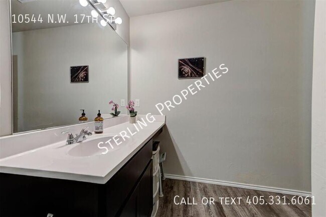Building Photo - 10544 NW 17th St