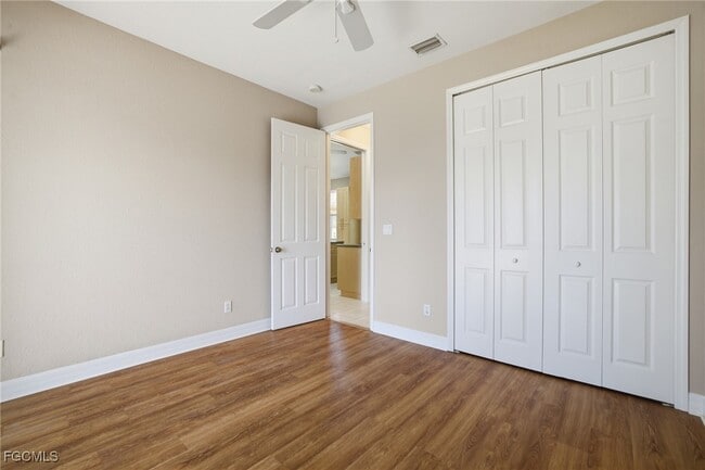 Building Photo - 1012 SE 5th Terrace