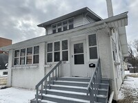 Building Photo - 707 N Orchard St