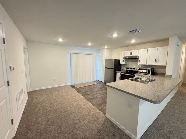 Building Photo - $300 Off a month of rent!!! BRAND NEW! You'll be the first to live in this NEWLY BUILT home! PROM...
