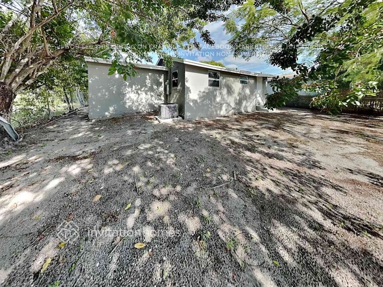 Building Photo - 202 NW 3rd St