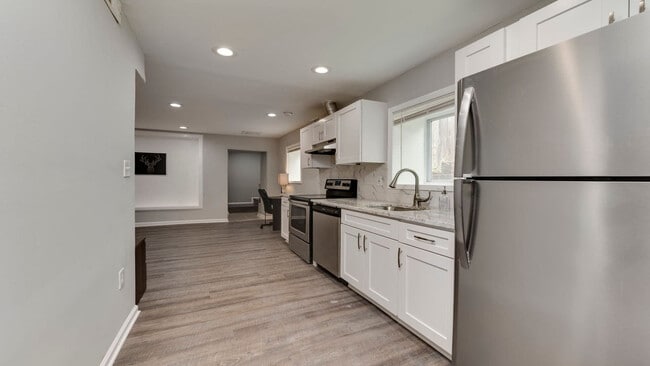 Building Photo - 48 E Reed Ave