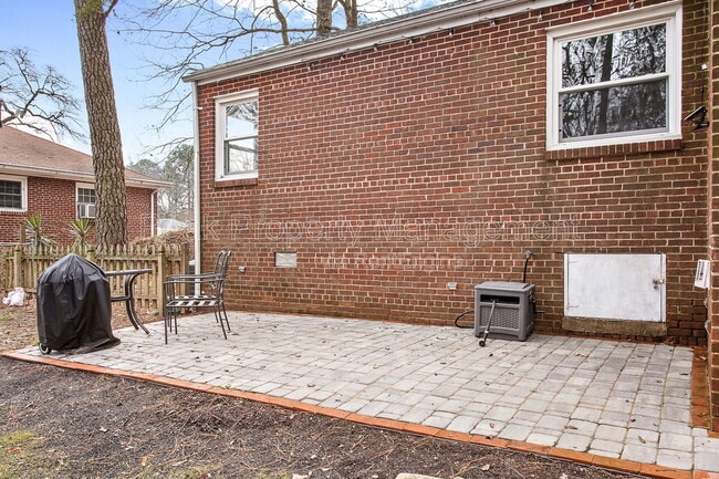 Building Photo - 8518 Mark Lawn Dr