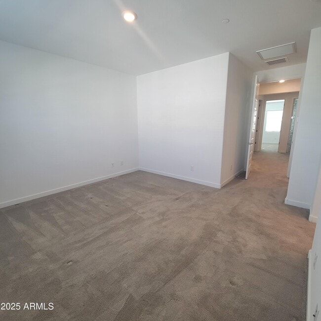 Building Photo - 4077 S Sabrina Dr