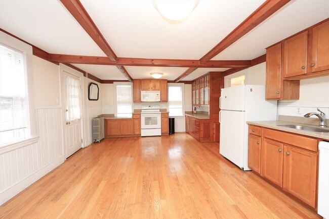 Building Photo - 148 Neponset St