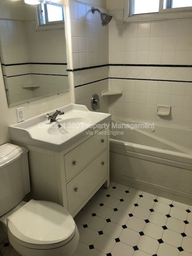 Building Photo - 20935 Conradi Ave