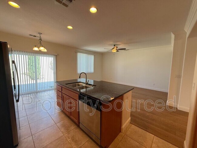 Building Photo - 333 Catmint St
