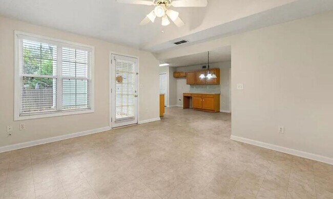 Building Photo - 4450 Bradstone Trace NW