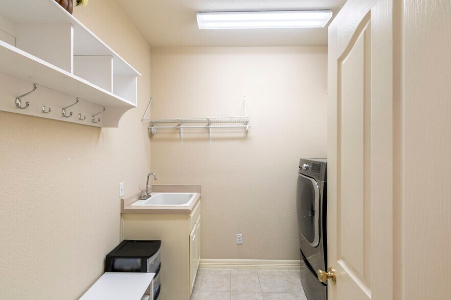 Building Photo - 15 Sarazen Loop N