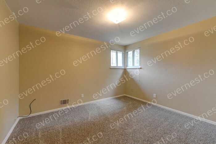 Building Photo - 3191 Troy St