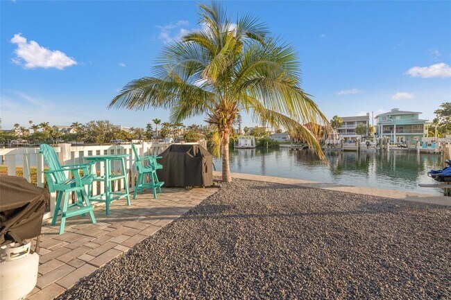 Building Photo - 12404 Capri Cir N