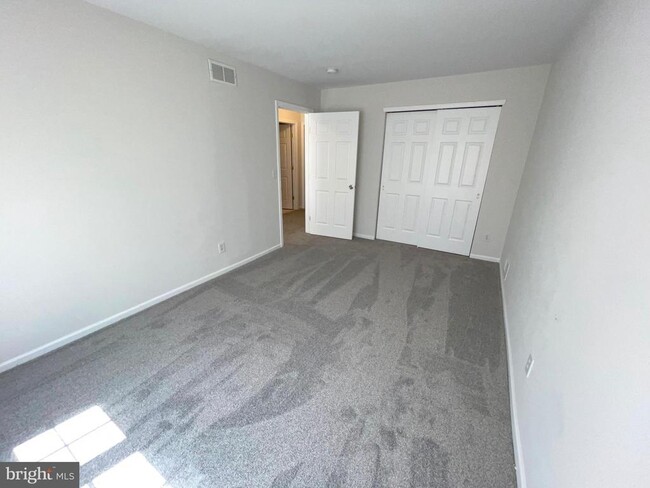 Building Photo - 102 Orchid Ln