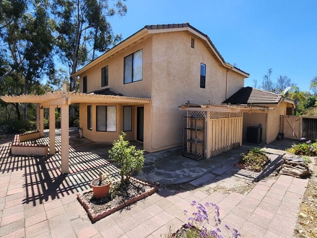 Building Photo - Scripps Ranch - Two Story Home - 3 Car Garage