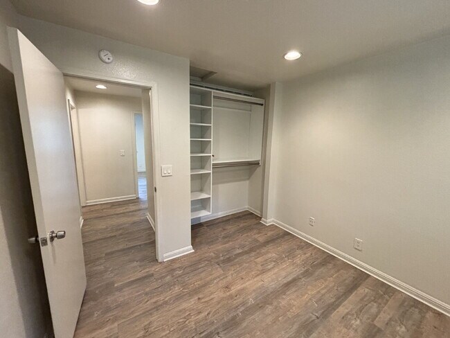 Building Photo - 3287 Marlene Dr