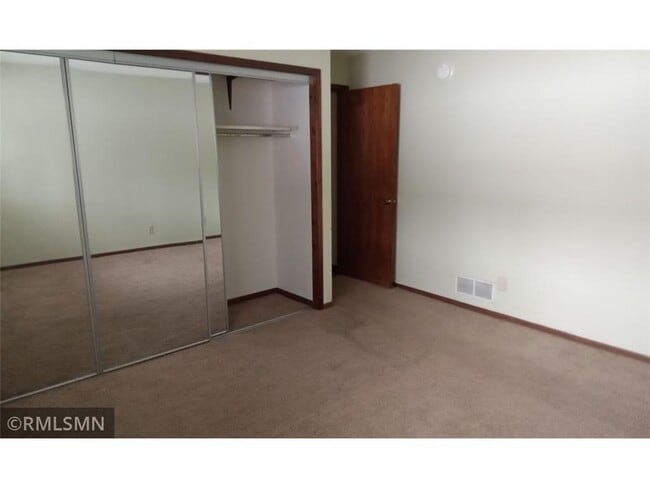 Building Photo - 2323 W Territorial Rd