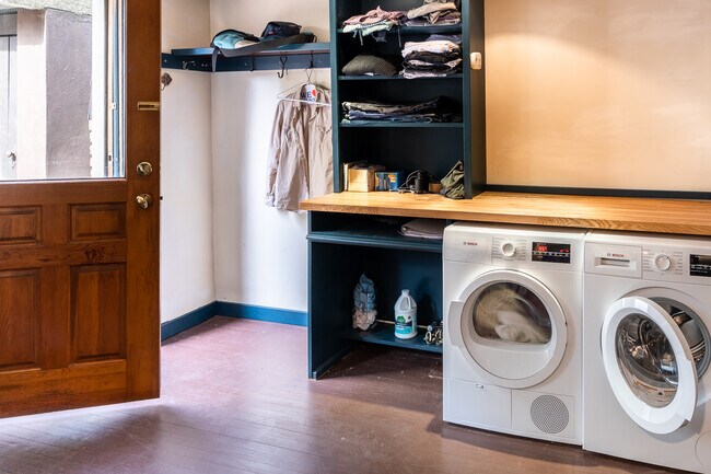 Building Photo - 235 Piermont Ave