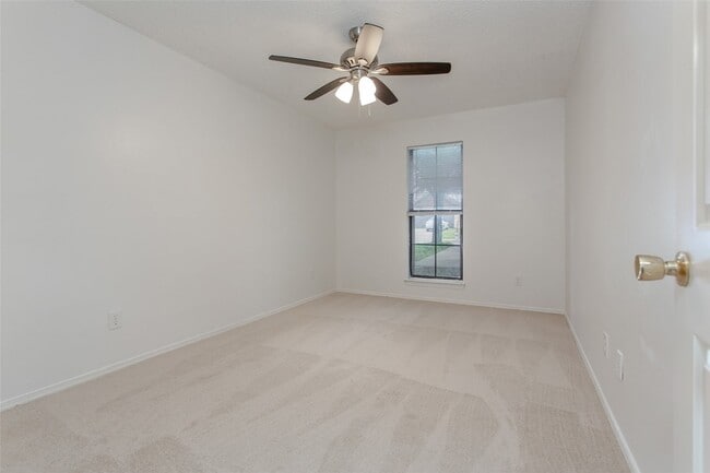 Building Photo - 1242 Misty Ln
