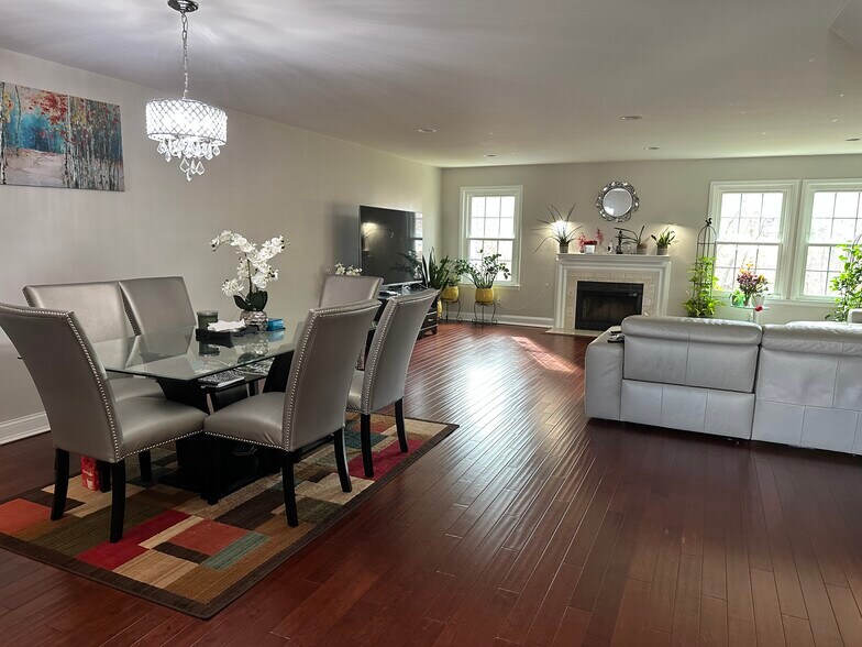 Primary Photo - 4506 Stonehedge Rd