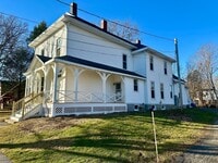 Building Photo - Recently Remodeled 1 Bedroom in Desirable ...