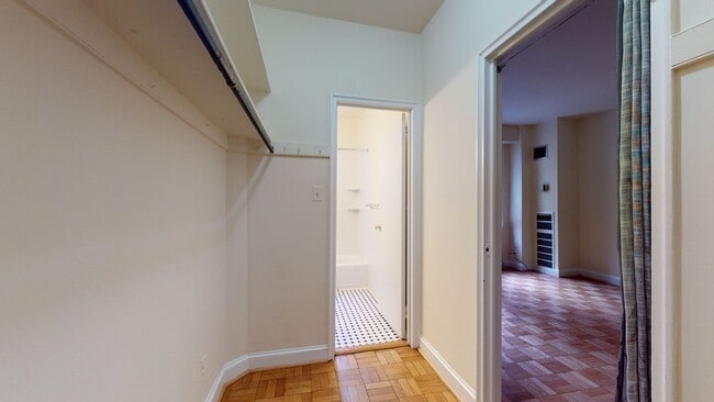 Building Photo - Foggy Bottom Efficiency W/Roofdeck & Garde...
