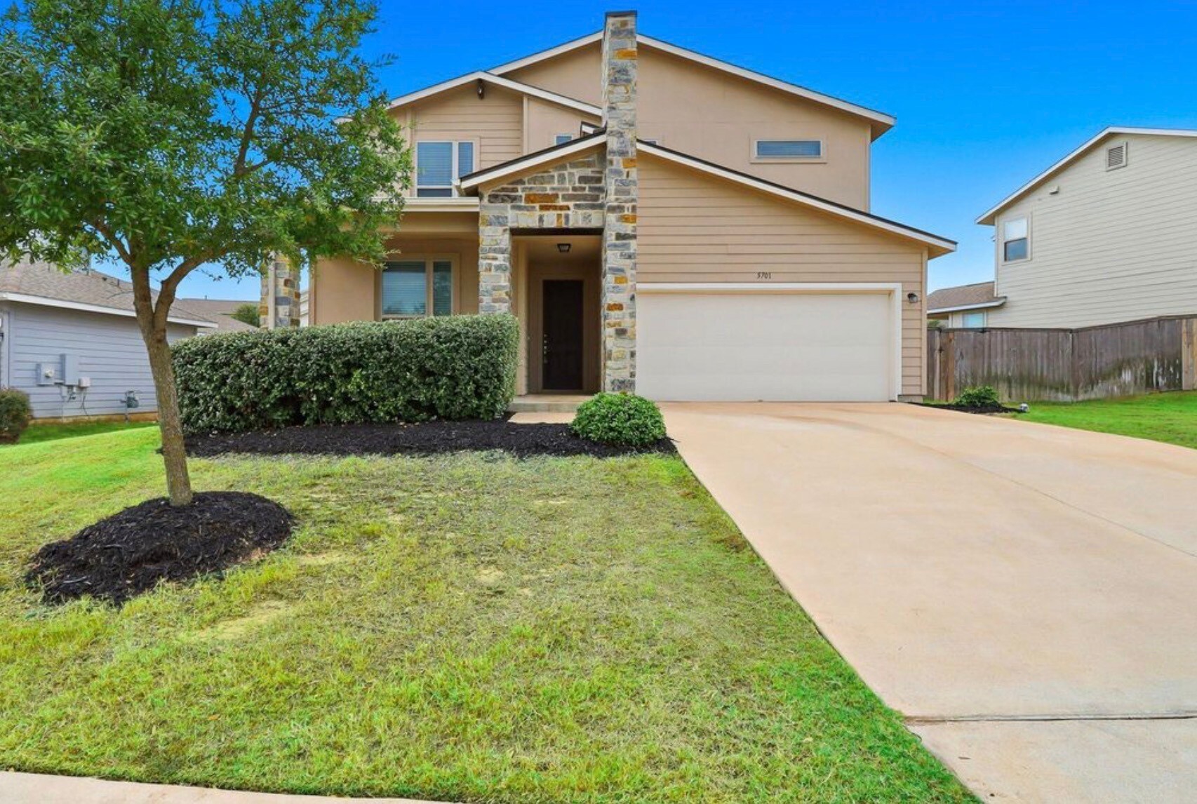 Building Photo - 5701 Gerard Dr