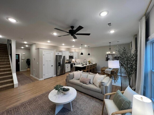 Building Photo - 7731-MF2-E4