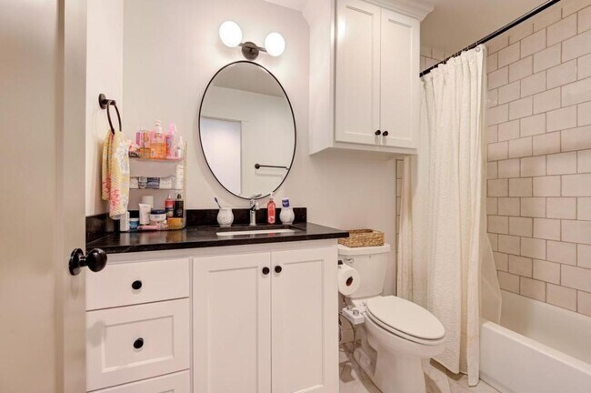 Building Photo - 4001 Stone Hl Ln