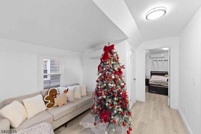 Building Photo - 56 Yereance Ave