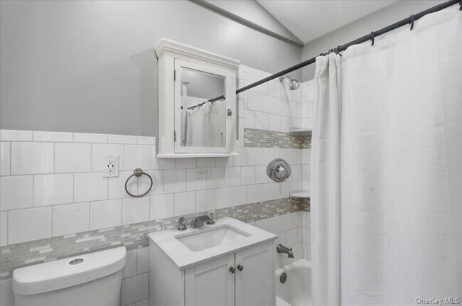 Building Photo - 263 Oyster Bay Road