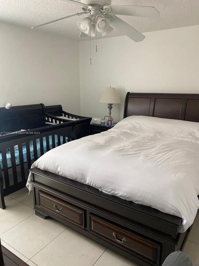 Building Photo - 9440 W Flagler St