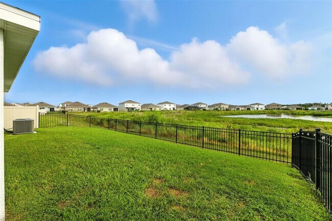 Building Photo - 3903 Silver Strand Trl