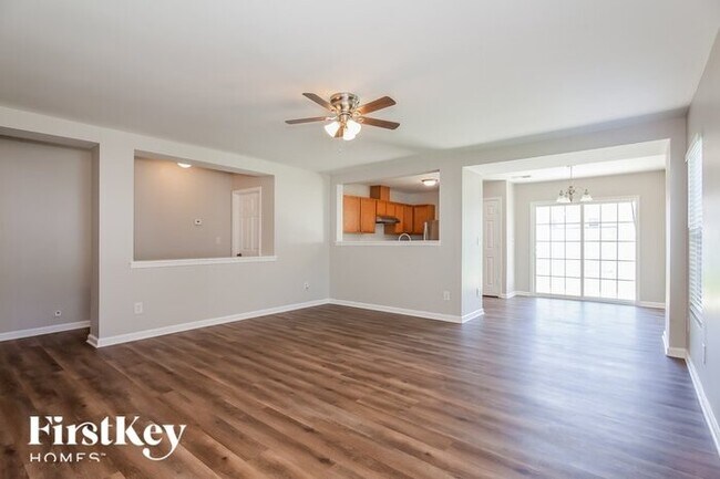 Building Photo - 2826 Cartesian Dr