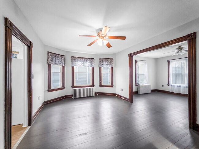 Building Photo - 634 High St