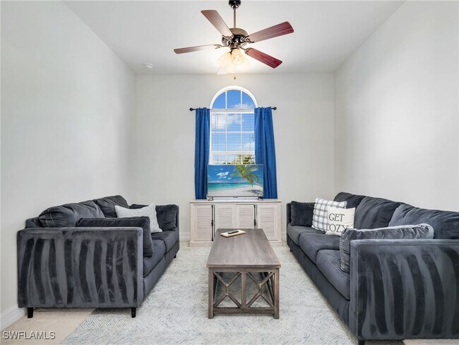 Building Photo - 6096 Dogleg Dr