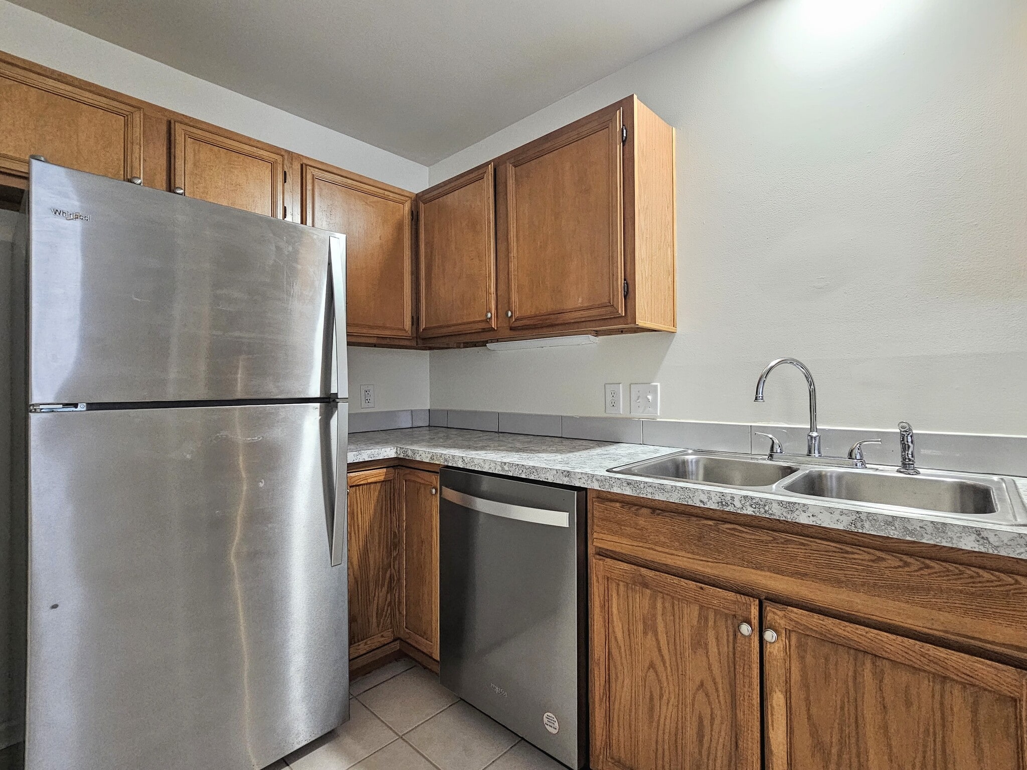 Building Photo - 104 Bradford Dr