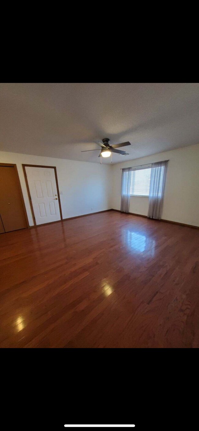 Building Photo - 333 S Tyler Rd