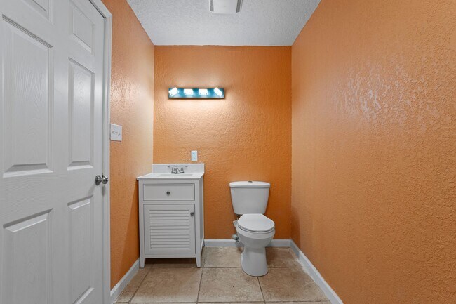 Building Photo - Beautiful home in Moss Point