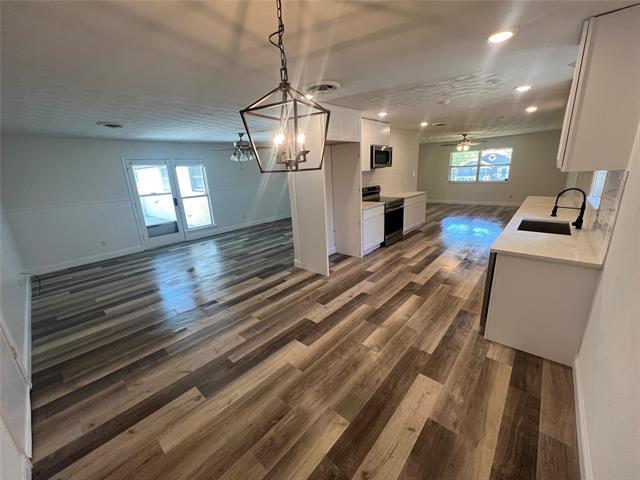 Building Photo - 1501 W Chestnut St