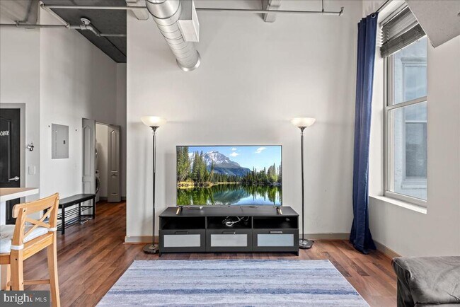 Building Photo - 511 N Broad St